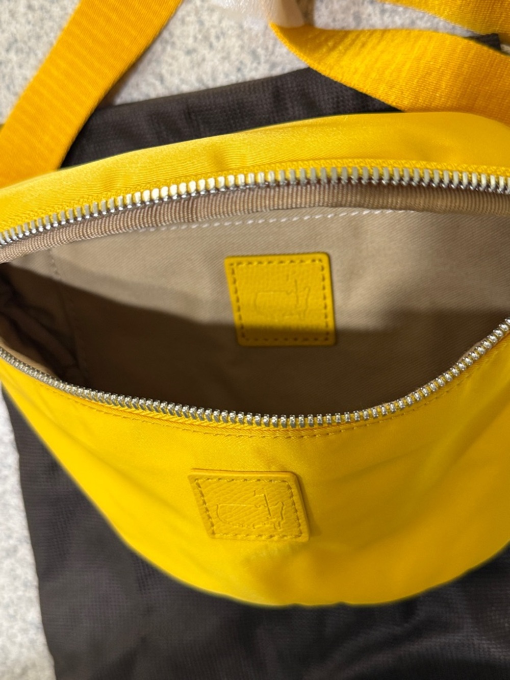 2026 Masters Tournament Belt Bag Yellow!!🔥🔥🔥 - Picture 13 of 16